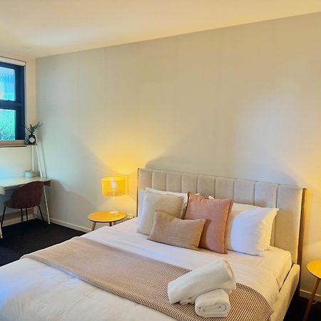 Harbour Towers, Newcastle'S Elite Apartment Stays, Free Parking & Tram Access Buitenkant foto