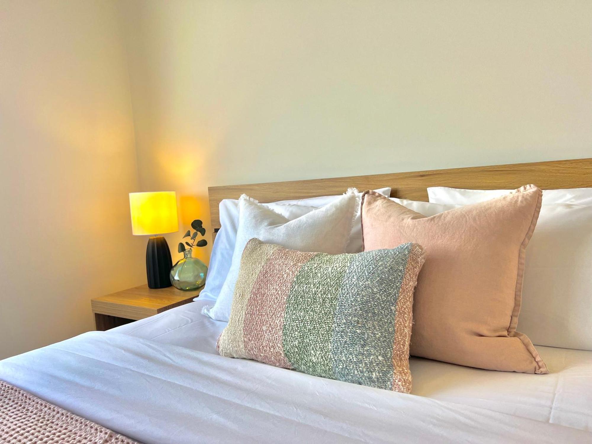Harbour Towers, Newcastle'S Elite Apartment Stays, Free Parking & Tram Access Buitenkant foto