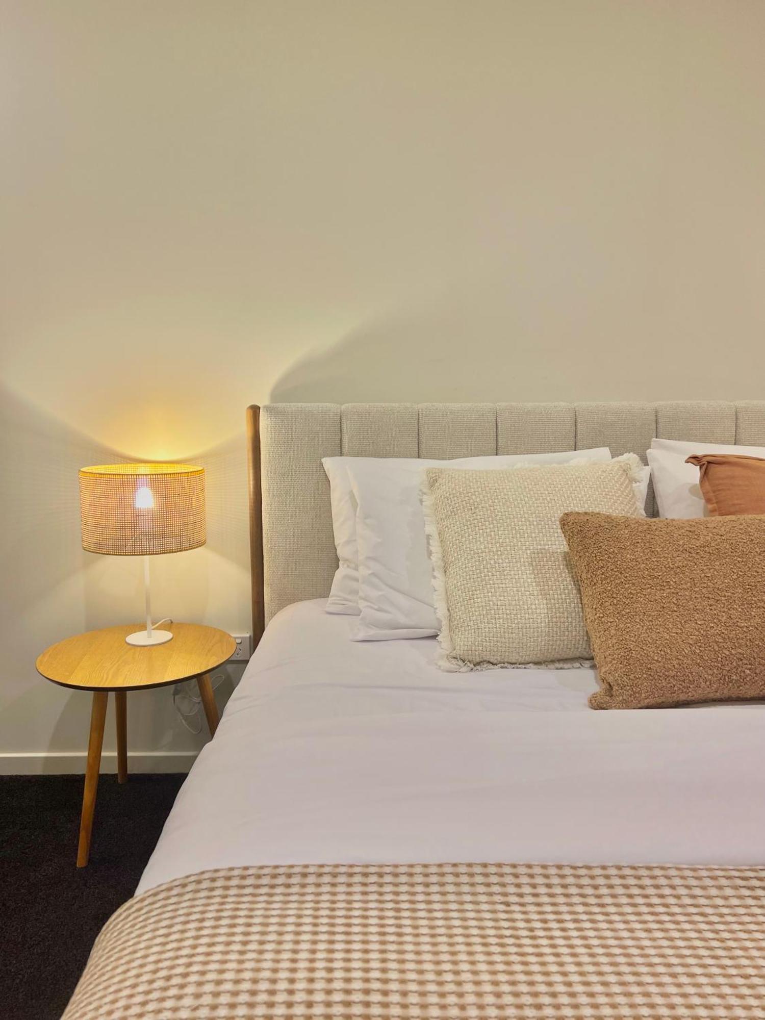 Harbour Towers, Newcastle'S Elite Apartment Stays, Free Parking & Tram Access Buitenkant foto
