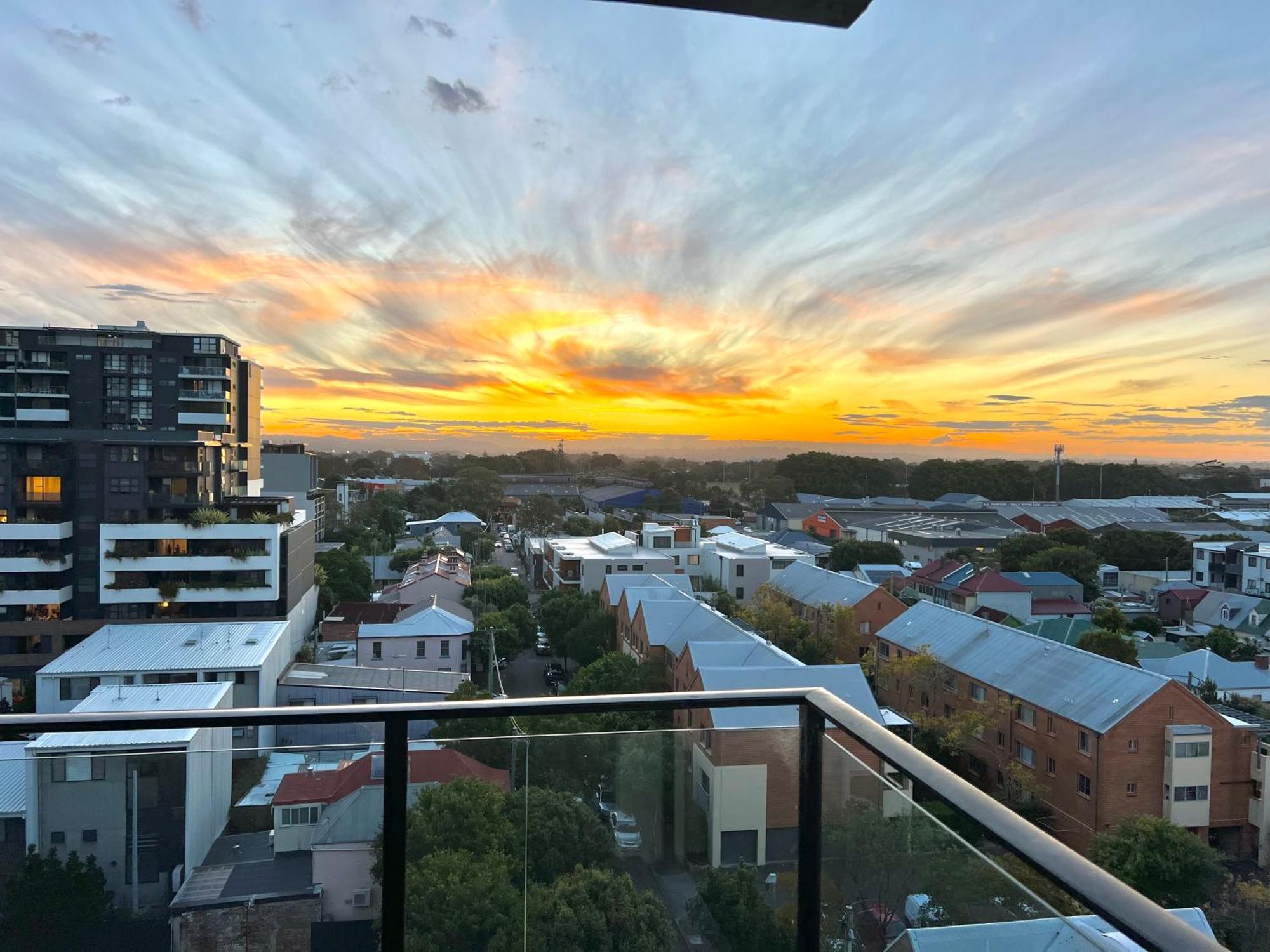 Harbour Towers, Newcastle'S Elite Apartment Stays, Free Parking & Tram Access Buitenkant foto