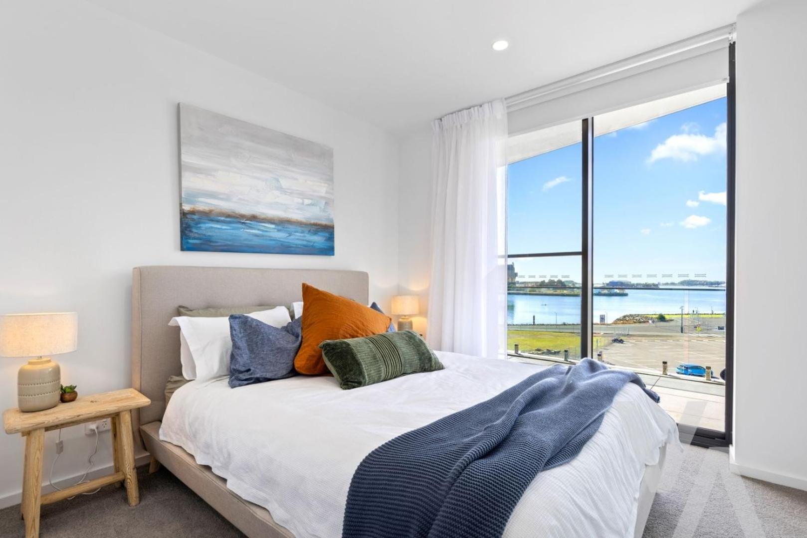 Harbour Towers, Newcastle'S Elite Apartment Stays, Free Parking & Tram Access Buitenkant foto