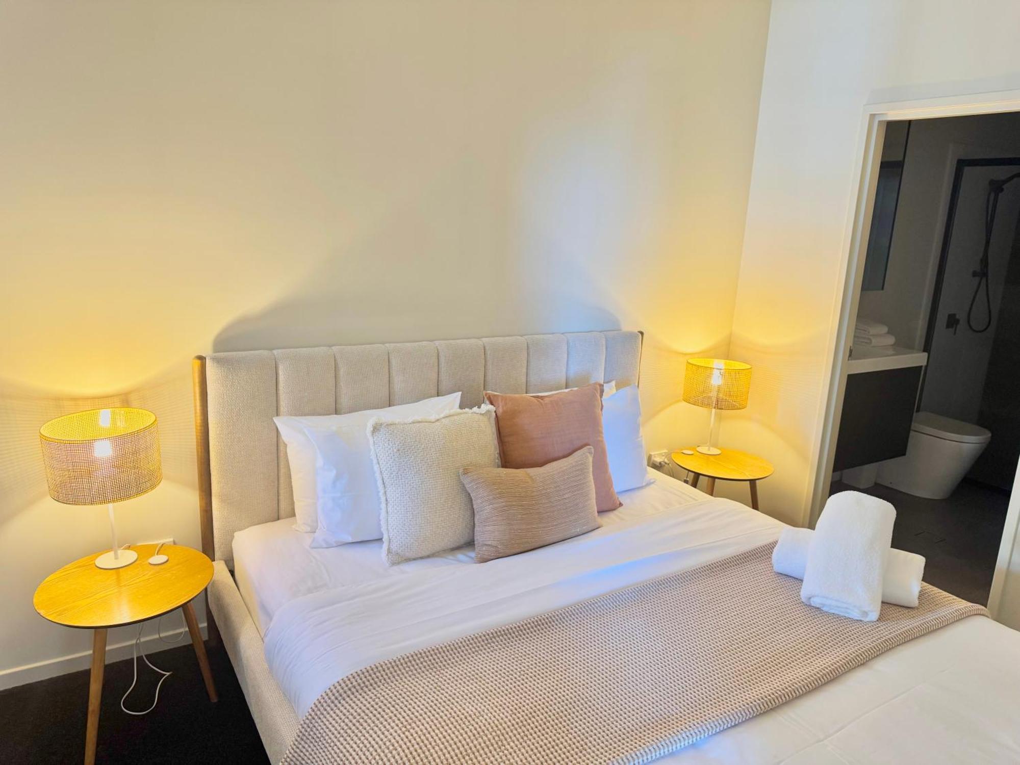 Harbour Towers, Newcastle'S Elite Apartment Stays, Free Parking & Tram Access Buitenkant foto